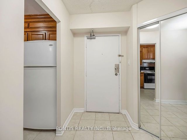 1501 - 380 Dixon Rd