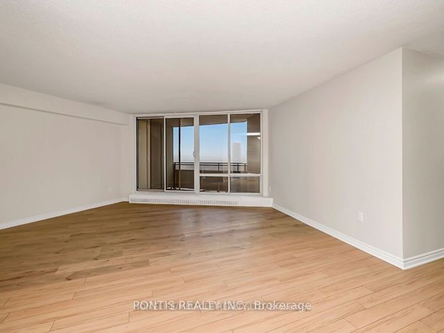 1501 - 380 Dixon Rd