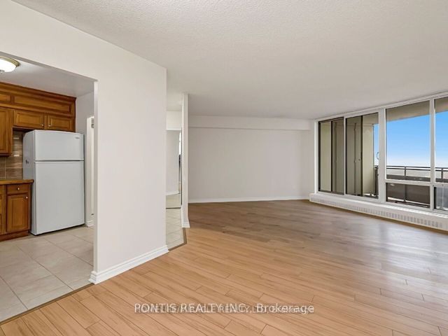 1501 - 380 Dixon Rd