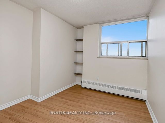1501 - 380 Dixon Rd