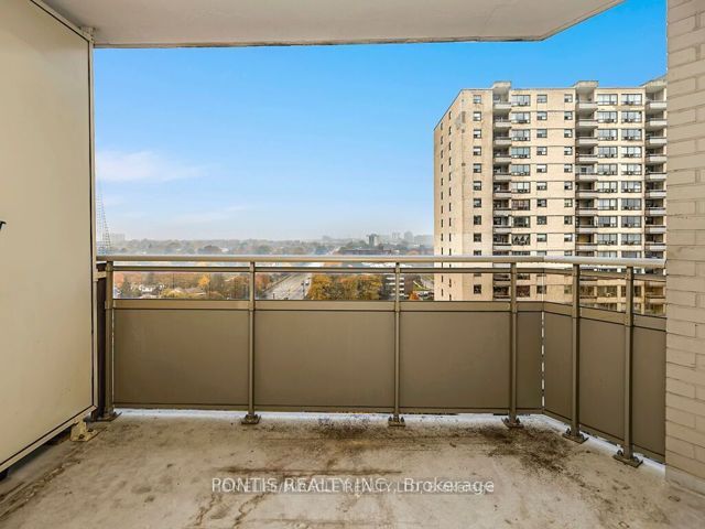 1501 - 380 Dixon Rd