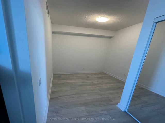 713 - 251 Manitoba St