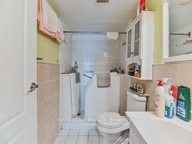 706 - 2470 Eglinton Ave W
