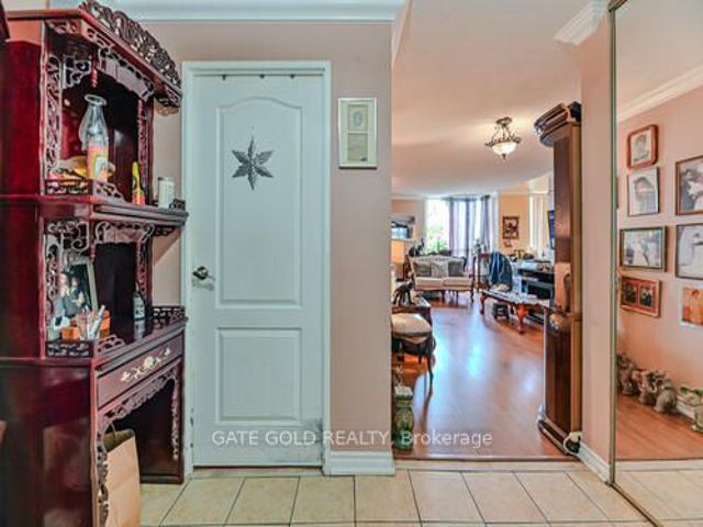 706 - 2470 Eglinton Ave W