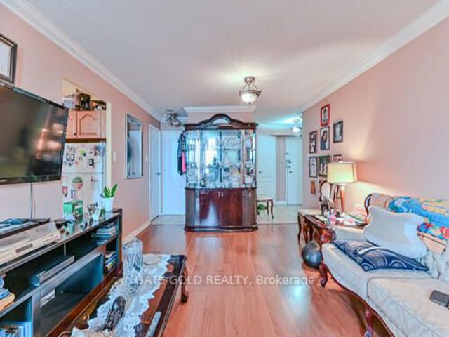 706 - 2470 Eglinton Ave W