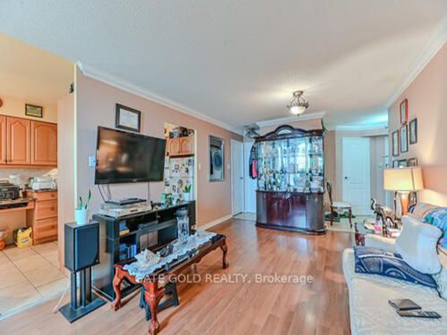 706 - 2470 Eglinton Ave W