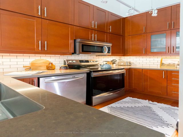 105 - 2 Fieldway Rd