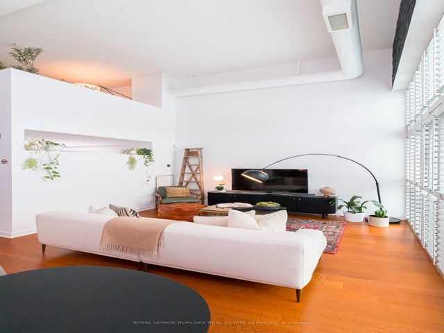 105 - 2 Fieldway Rd
