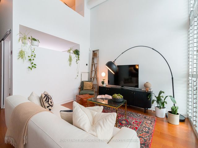 105 - 2 Fieldway Rd