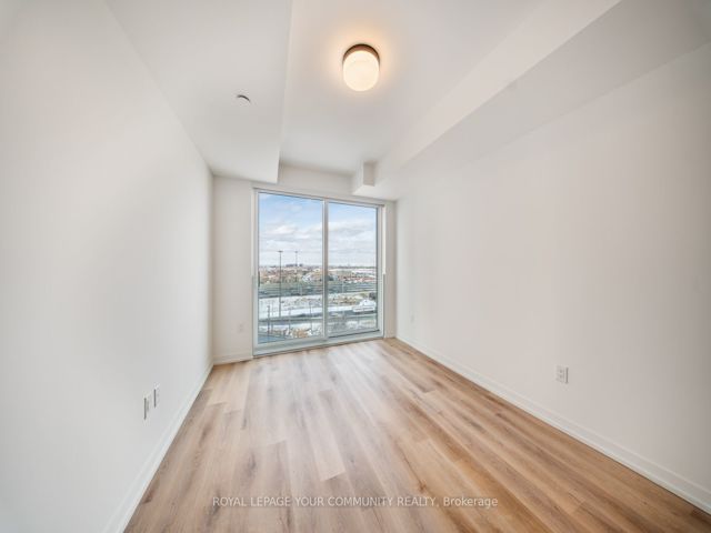 801 - 5 York Garden Way