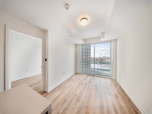 801 - 5 York Garden Way