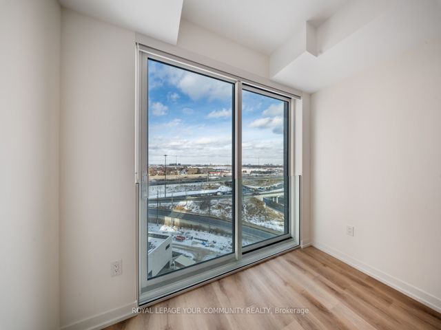 801 - 5 York Garden Way