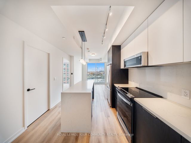 801 - 5 York Garden Way