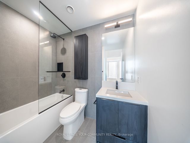 711 - 5 York Garden Way