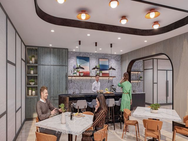 711 - 5 York Garden Way