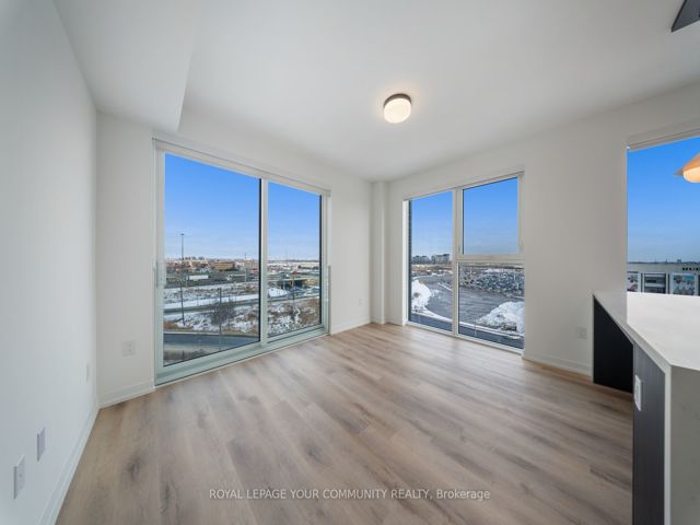 602 - 5 York Garden Way