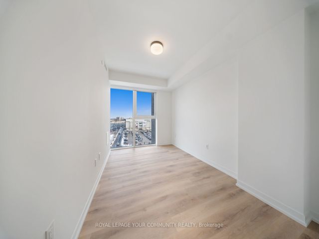 602 - 5 York Garden Way