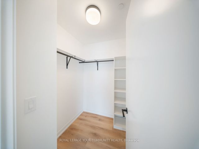 602 - 5 York Garden Way