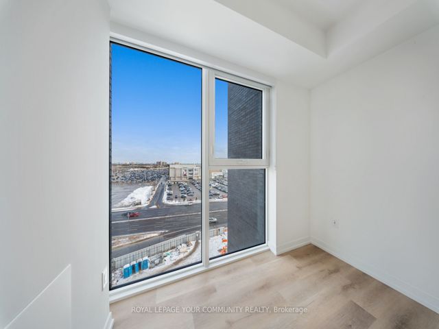 602 - 5 York Garden Way