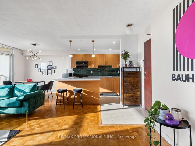 2107 - 360 Ridelle Ave