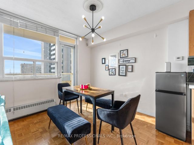 2107 - 360 Ridelle Ave