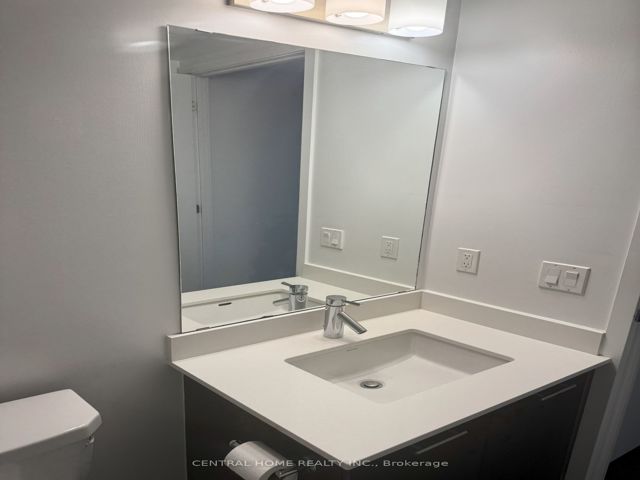607 - 2220 Lake Shore Blvd W