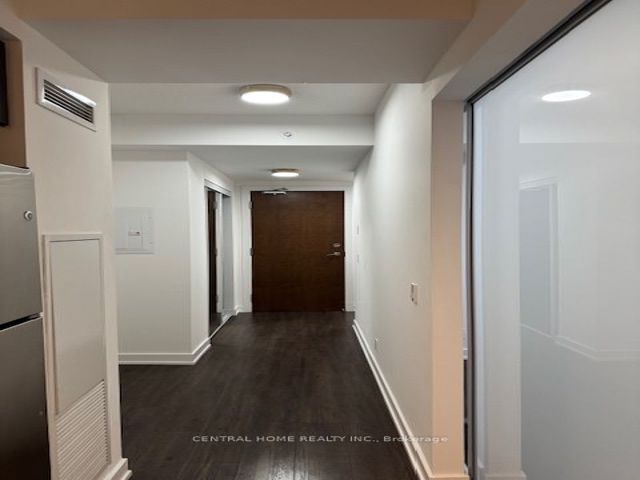 607 - 2220 Lake Shore Blvd W