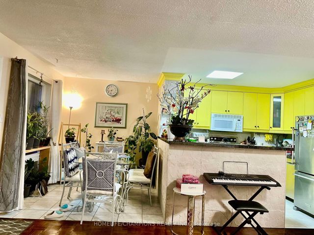 14 - 23 Four Winds Dr