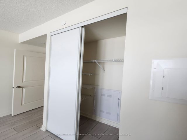 1411 - 38 Annie Craig Dr