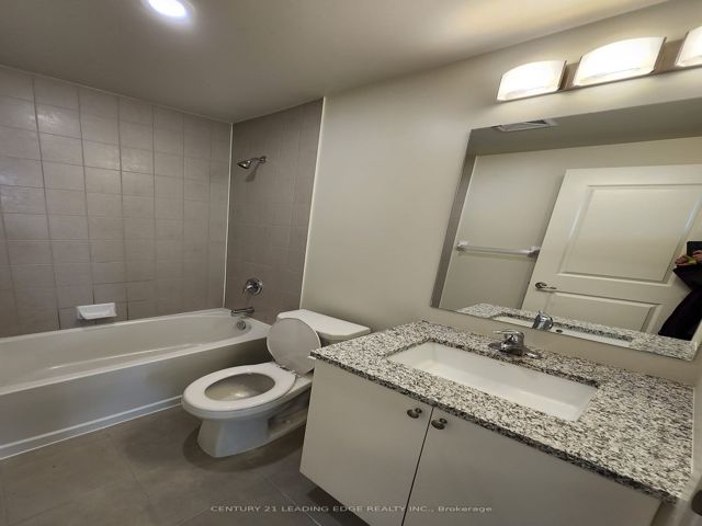 1411 - 38 Annie Craig Dr