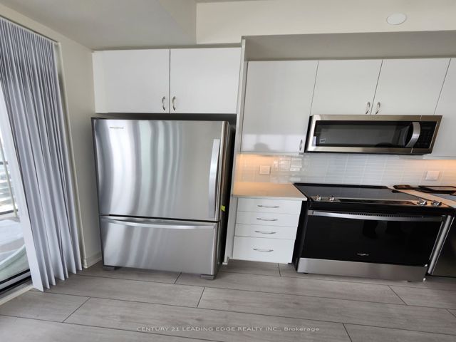 1411 - 38 Annie Craig Dr