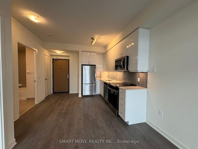 1210 - 38 Annie Craig Dr