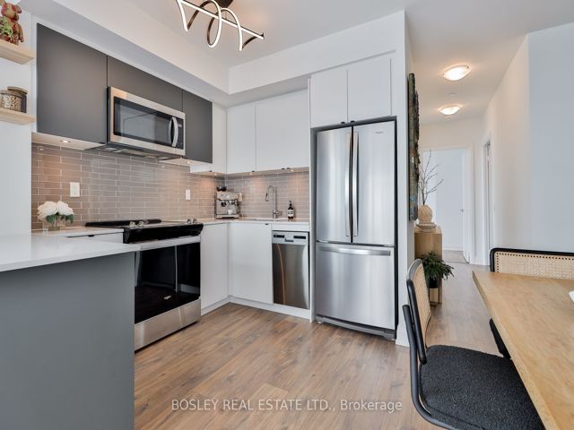 2109 - 1461 Lawrence Ave W