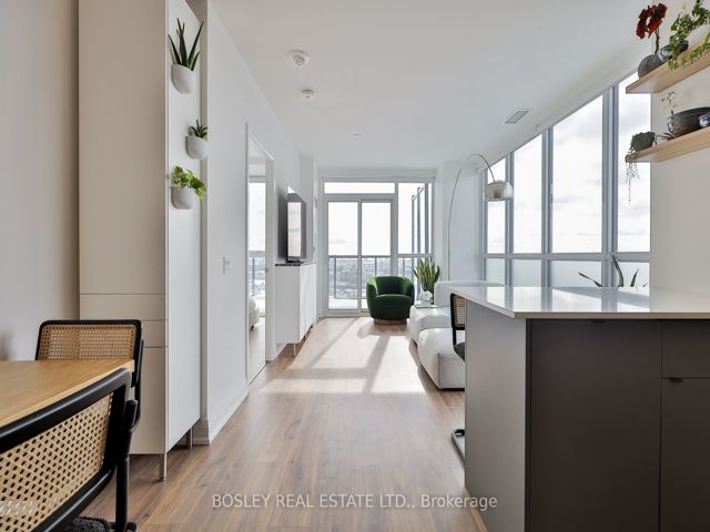 2109 - 1461 Lawrence Ave W