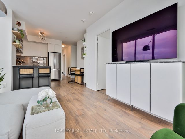 2109 - 1461 Lawrence Ave W