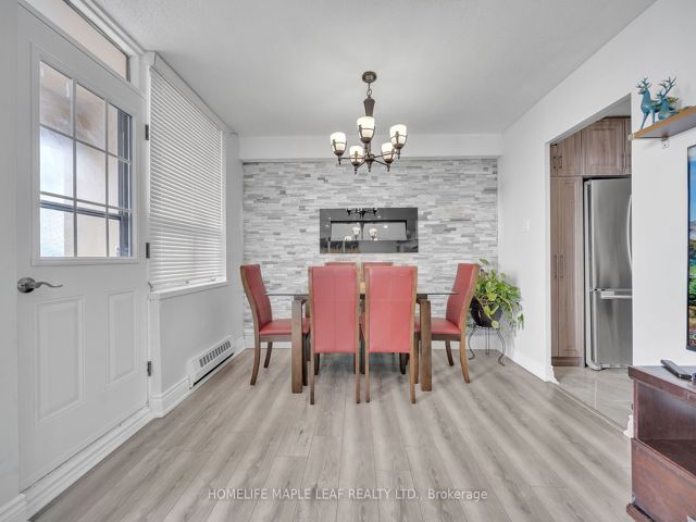 903 - 2835 Islington Ave W