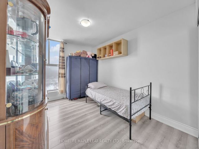 903 - 2835 Islington Ave W