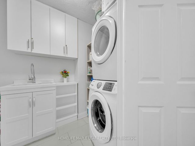903 - 2835 Islington Ave W