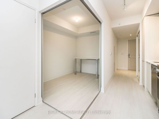 550 - 26 Gibbs Rd