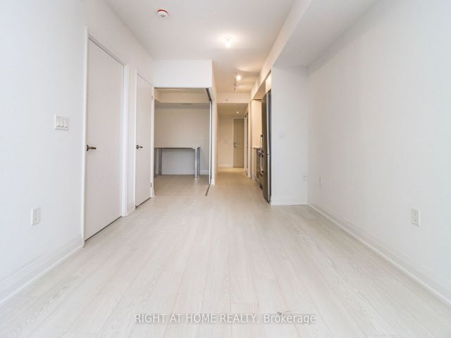 550 - 26 Gibbs Rd