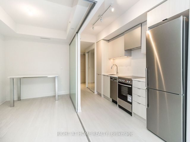 550 - 26 Gibbs Rd