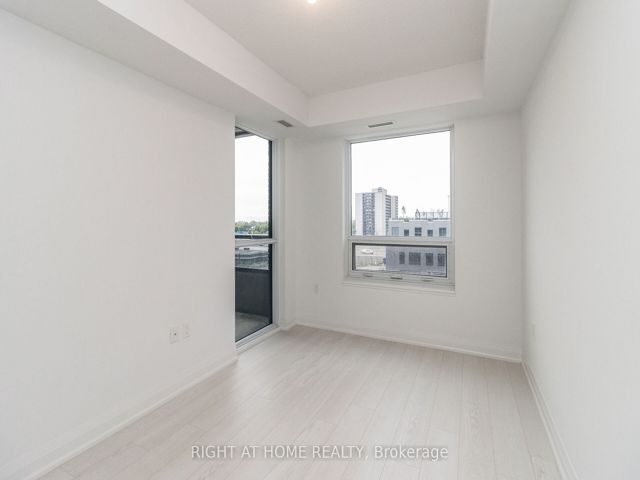 550 - 26 Gibbs Rd