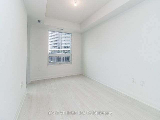 550 - 26 Gibbs Rd