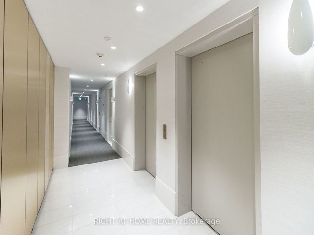 550 - 26 Gibbs Rd