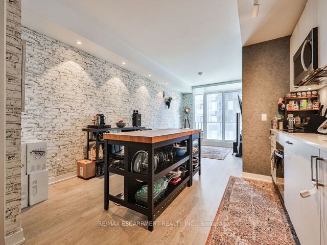 3810 - 1926 Lake Shore Blvd W