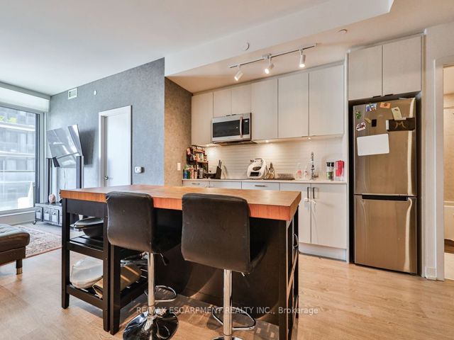 3810 - 1926 Lake Shore Blvd W