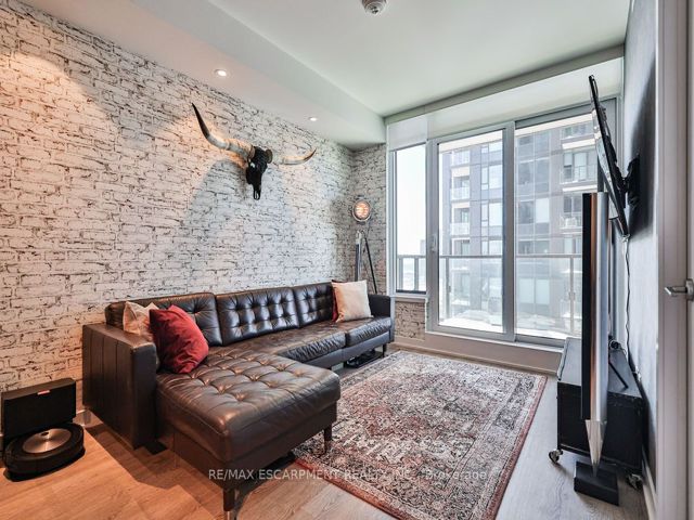 3810 - 1926 Lake Shore Blvd W