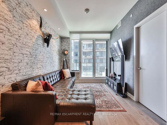 3810 - 1926 Lake Shore Blvd W