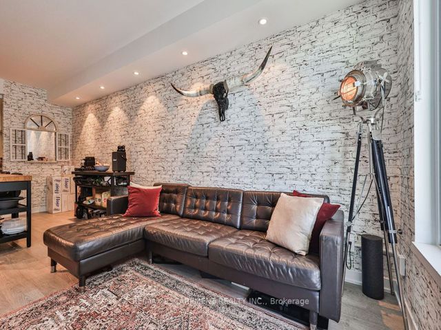3810 - 1926 Lake Shore Blvd W