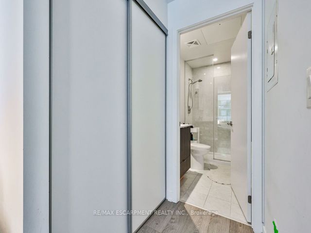 3810 - 1926 Lake Shore Blvd W